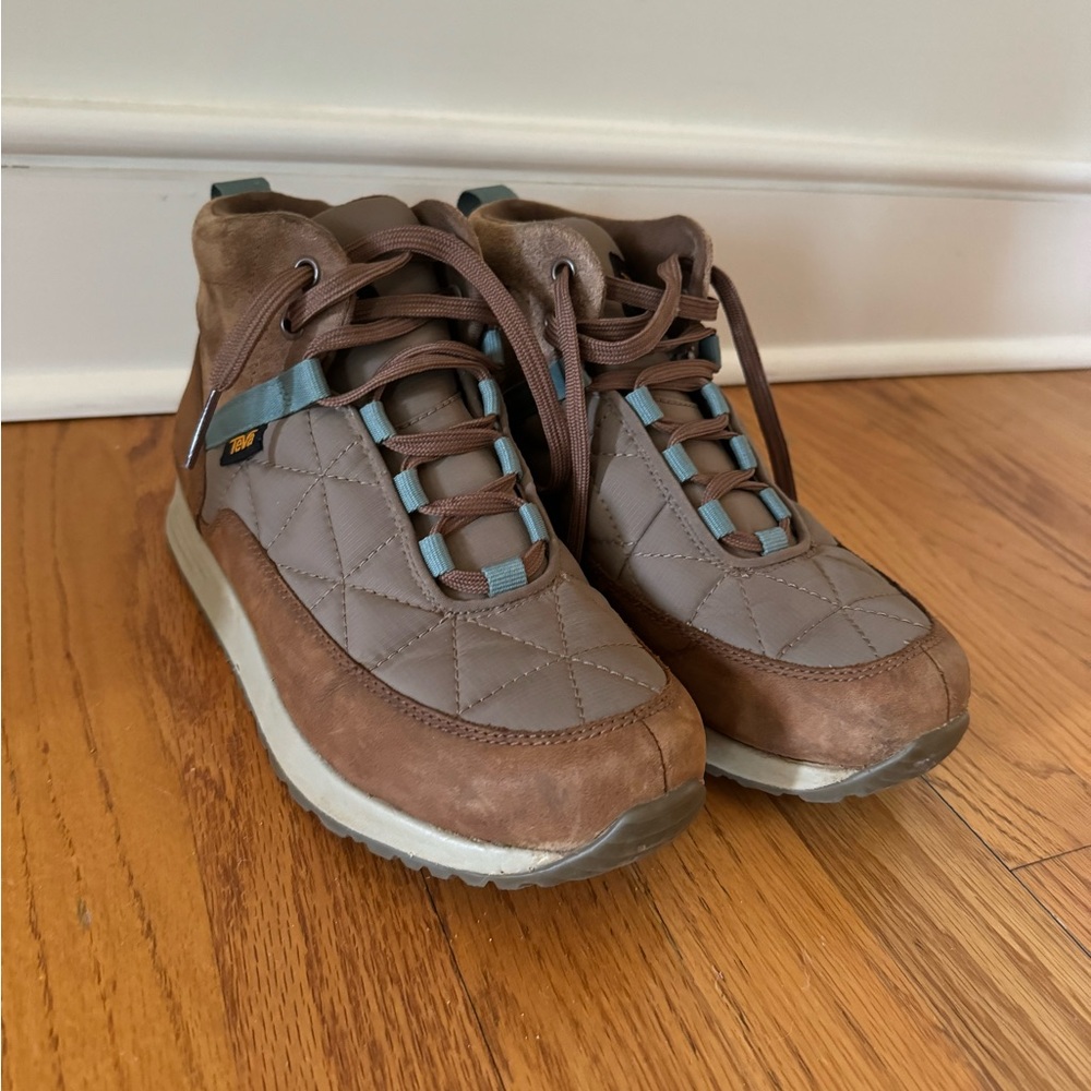 Teva Brown Sneakers with Rugged Design and Lace-Up Closure